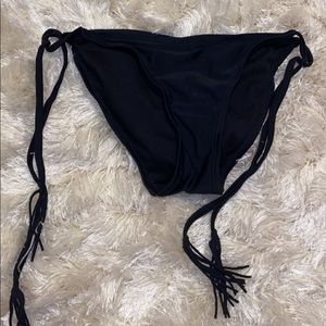 Front string bikini bottoms